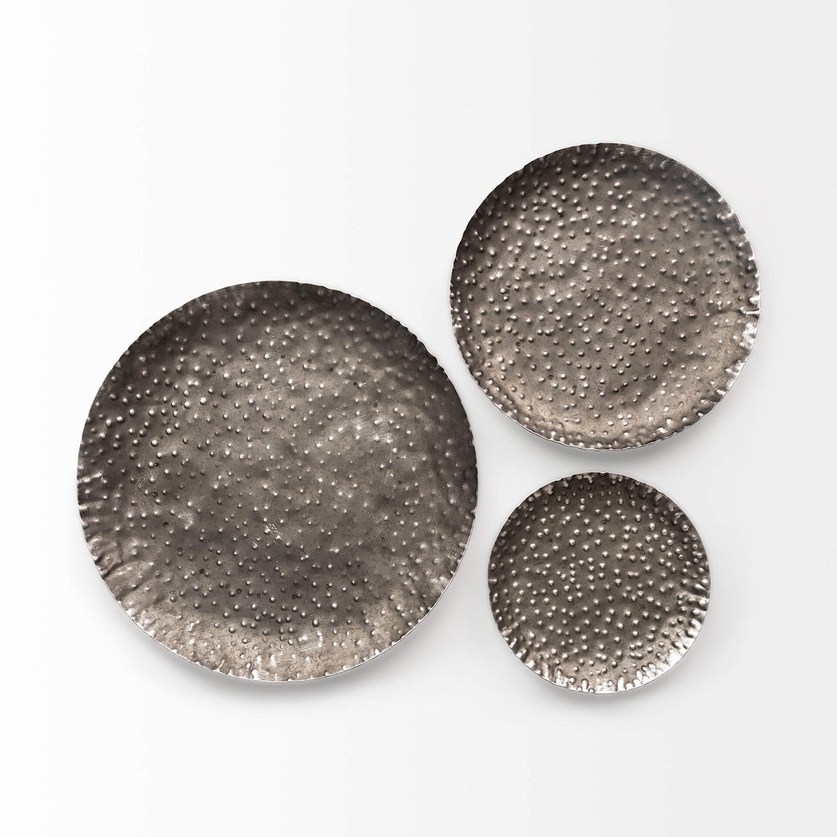 MERCANA LANX DECORATIVE METAL PLATES SET OF THREE 44251