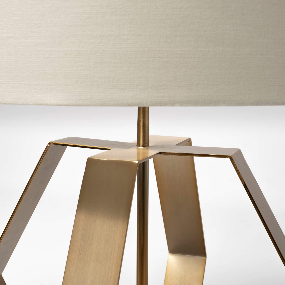 MERCANA EDWARDS GOLD METAL TABLE LAMP 68966