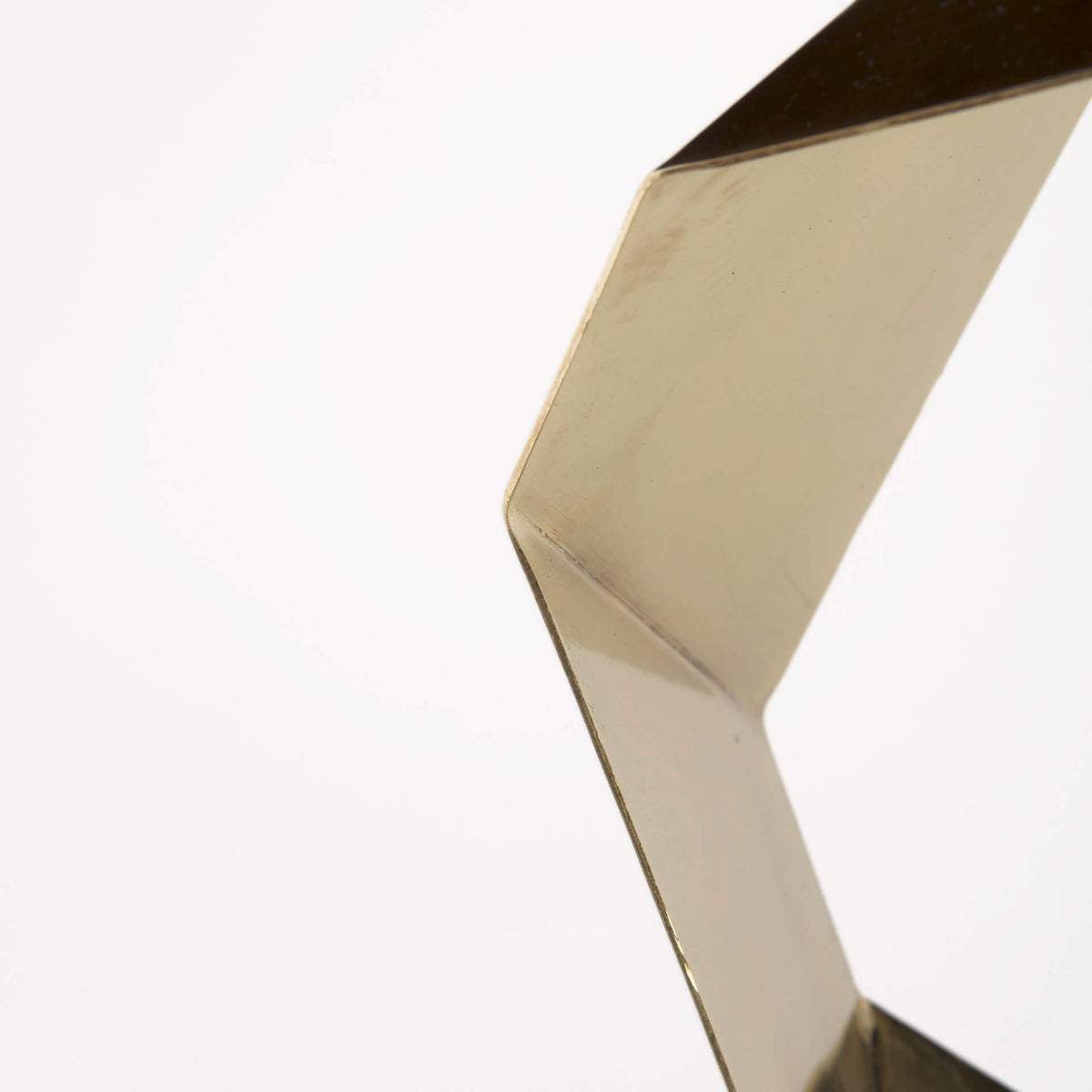 MERCANA SHAMIR GOLD GEOMETRIC TABLE LAMP 68773