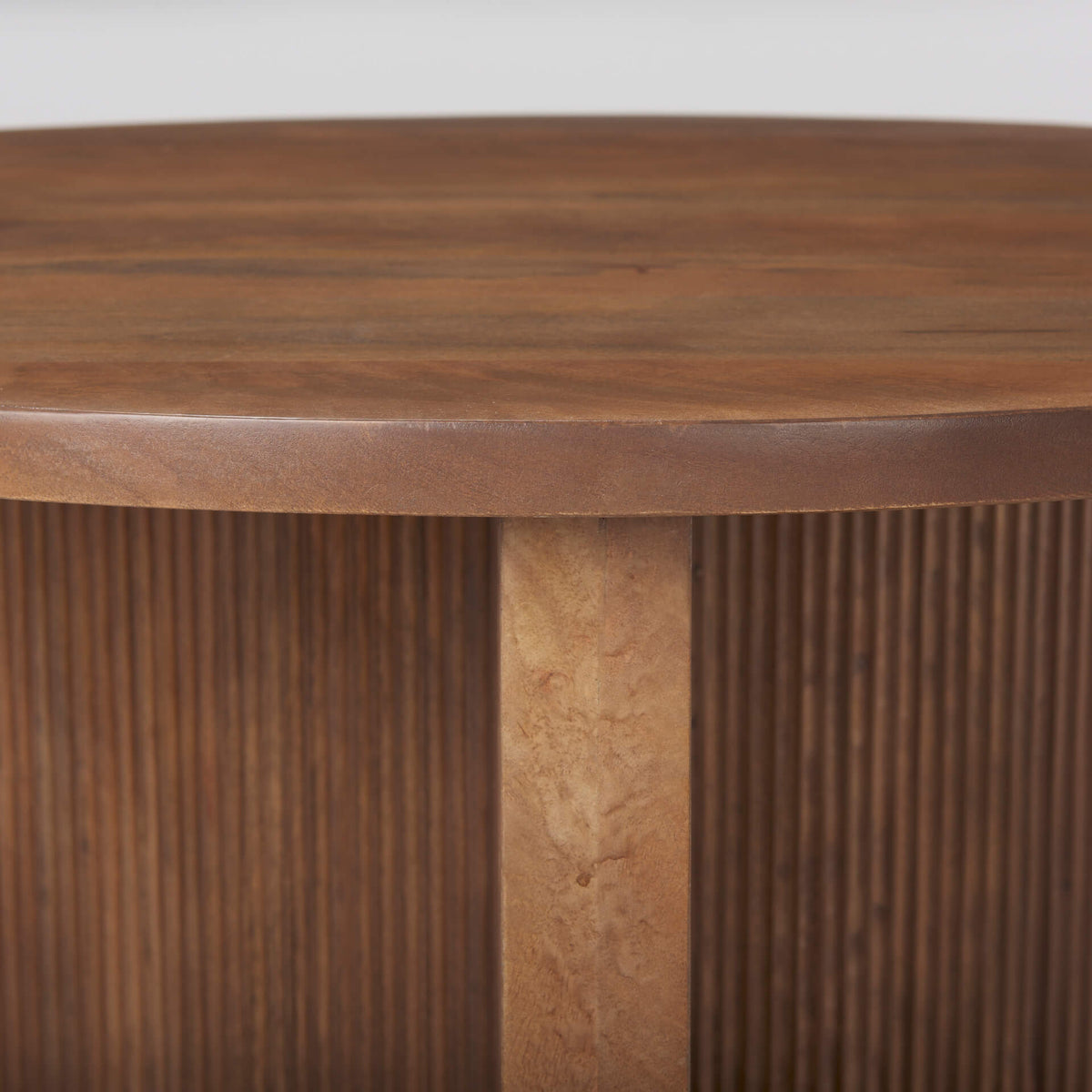 MERCANA ENZO ROUND FLUTED BASE FOYER ACCENT TABLE 69921