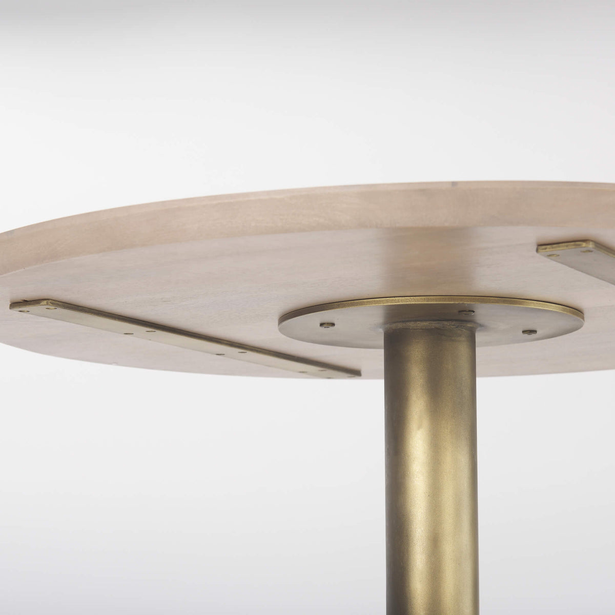 MERCANA MAXWELL 32" LIGHT PEDESTAL BISTRO TABLE 69927-AB