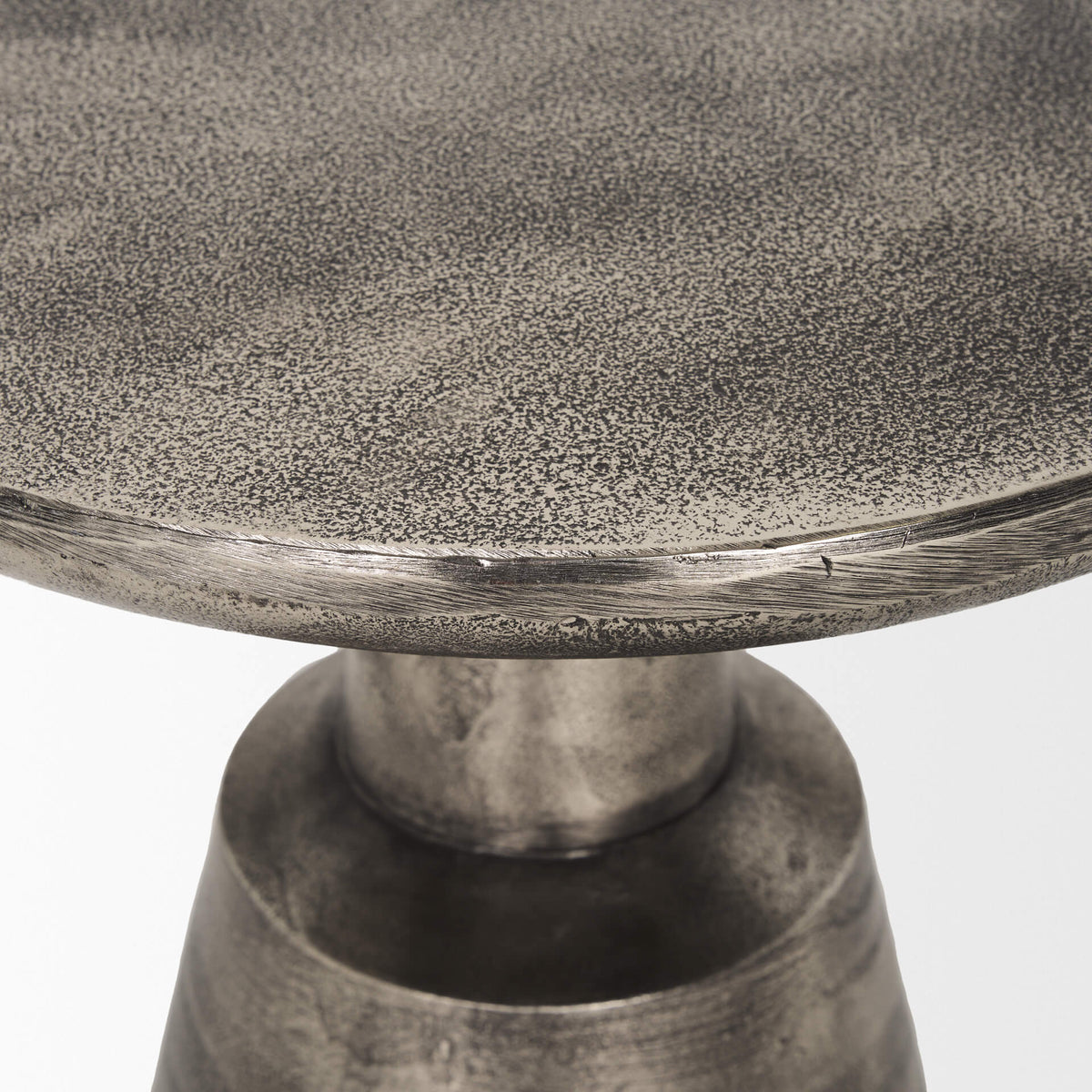MERCANA BOBBI METAL ACCENT TABLE 70614