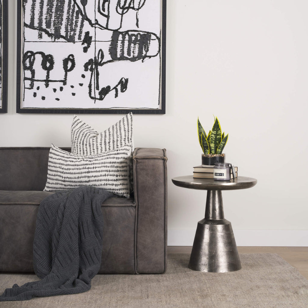 MERCANA BOBBI METAL ACCENT TABLE 70614