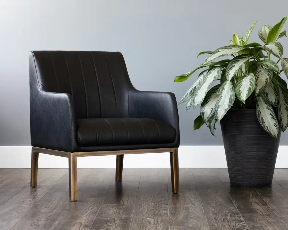 SUNPAN  102582  WOLFE LOUNGE CHAIR