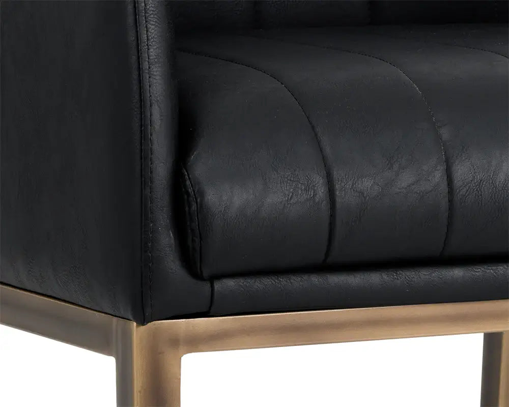 SUNPAN  102582  WOLFE LOUNGE CHAIR