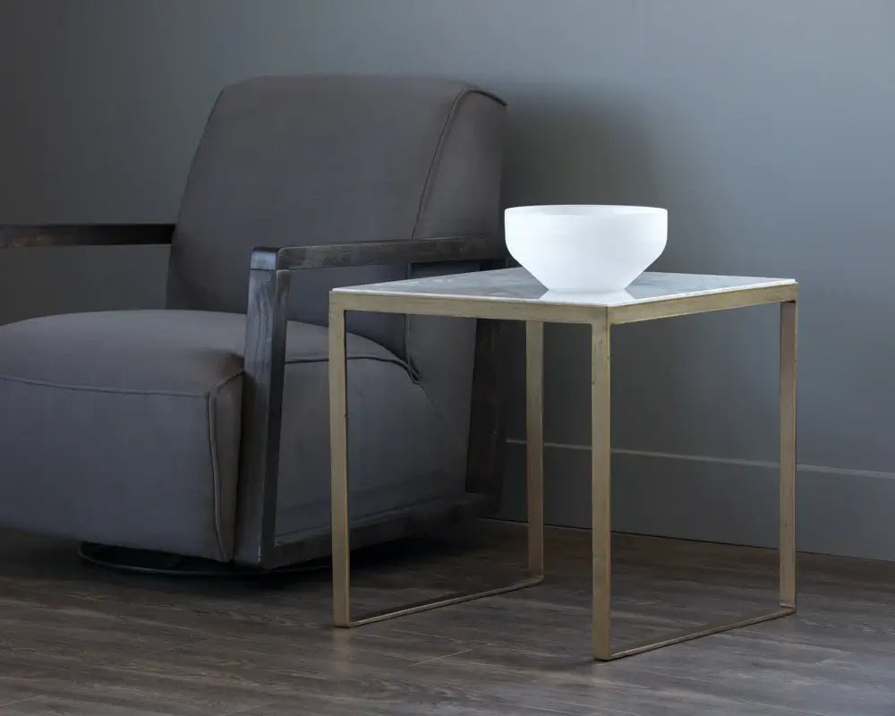 SUNPAN 103452  EVERT END TABLE - WHITE