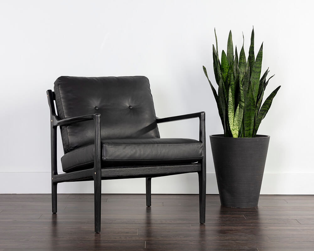 SUNPAN Gilmore Lounge Chair Black Leather 106691