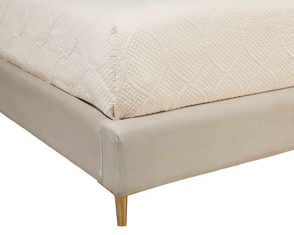 SUNPAN Harris Bed Queen - Casablanca Cloud 109221