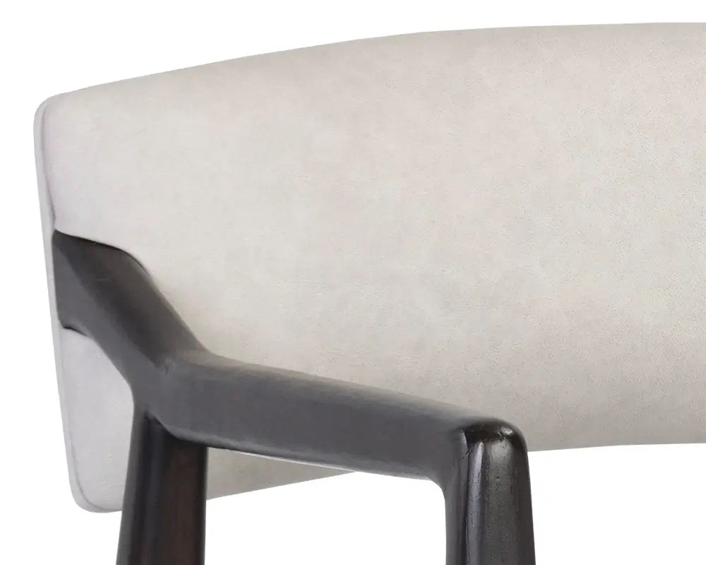 Sunpan Keagan Lounge Chair Saloon Light Grey 110561
