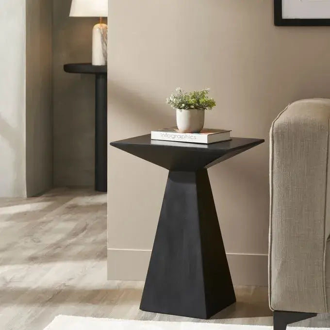 RENWIL MOULIN TABLE TA483