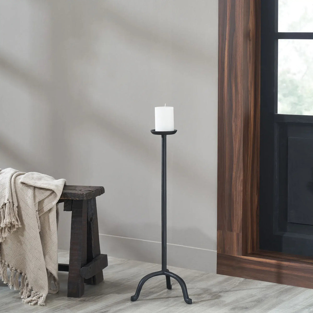 RENWIL ANIKA CANDLE HOLDER CAN189