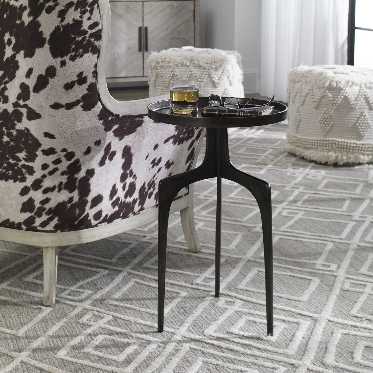 UTTERMOST KENNA ACCENT TABLE BRONZE 25141