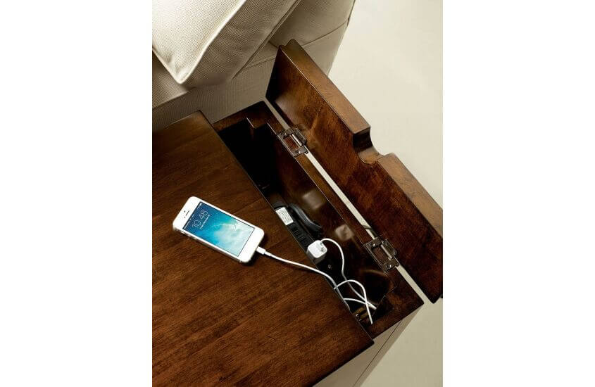KINCAID  ELISE CHAIRSIDE TABLE 77-026