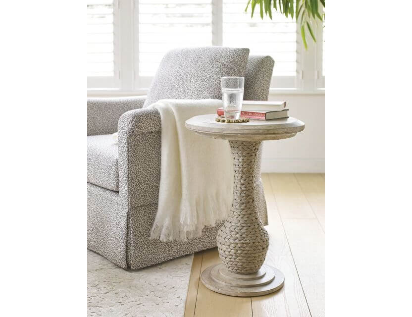 AMERICAN DREW  VISTA BISCAYNE ROUND END TABLE 803-920