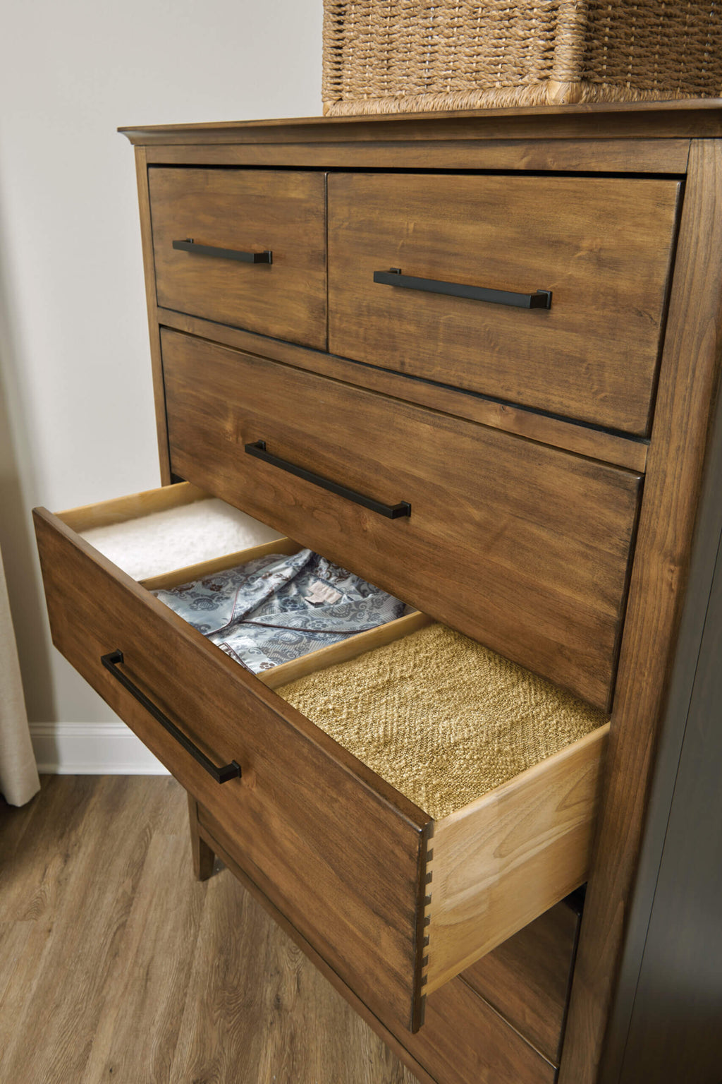 KINCAID ABODE LARSON DRAWER CHEST 269-215