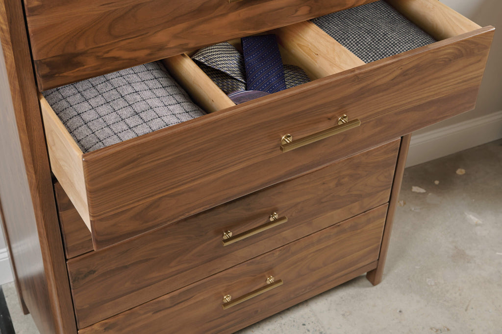 KINCAID MONOGRAM WALNUT ROCKWOOD CHEST 315-215
