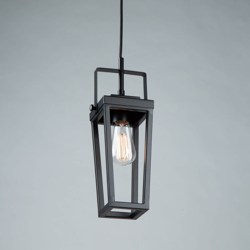 ARTCRAFT CARRIAGE 1 LIGHT PENDANT AC11701BK