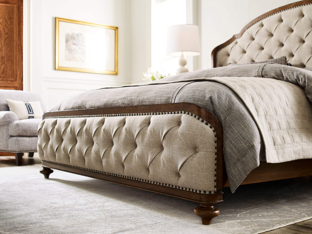 AMERICAN DREW BERKSHIRE KING GLENDALE UPH SHELTER BED 011-316R