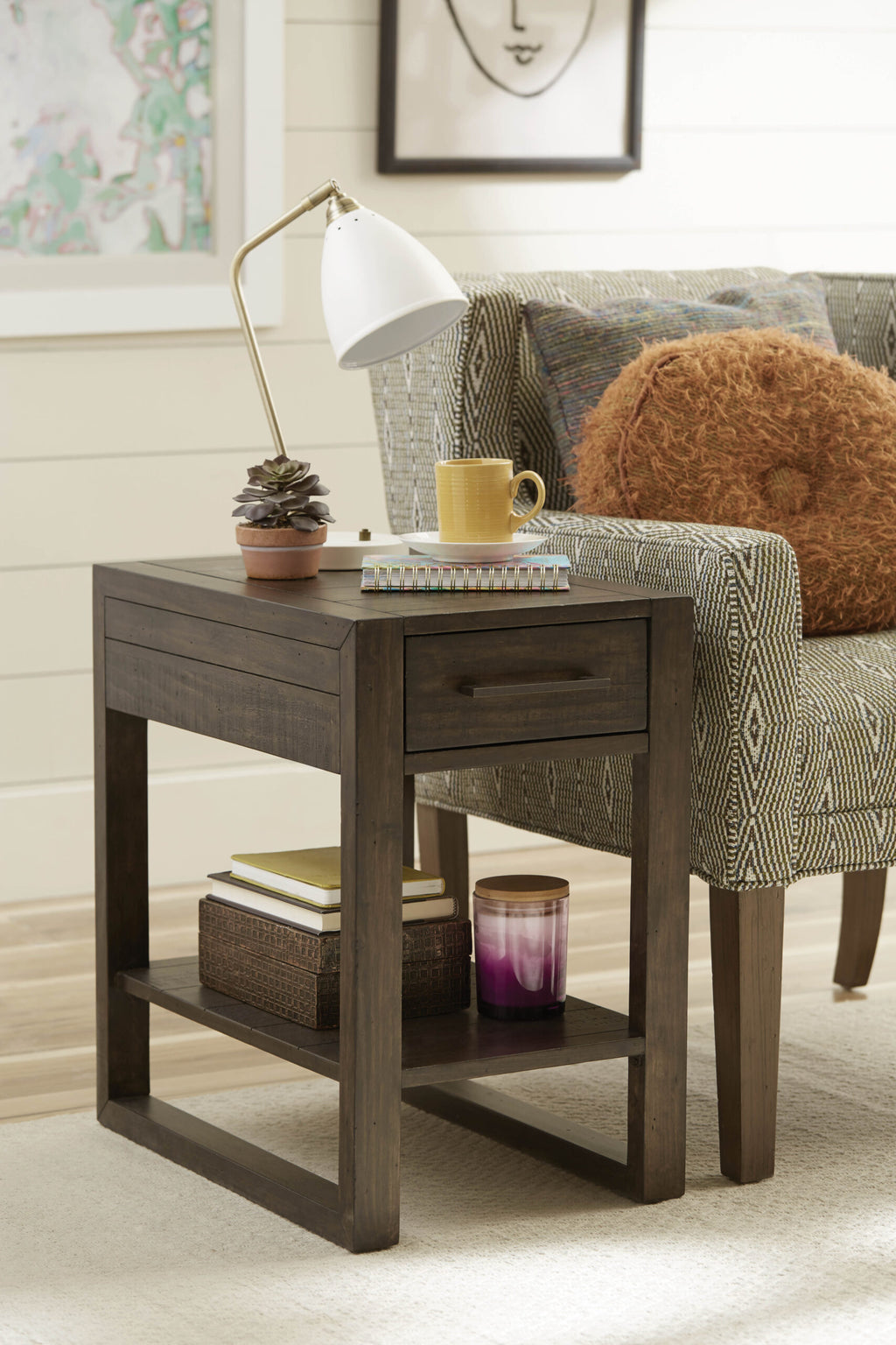 HAMMARY CHARGING CHAIRSIDE TABLE 989916