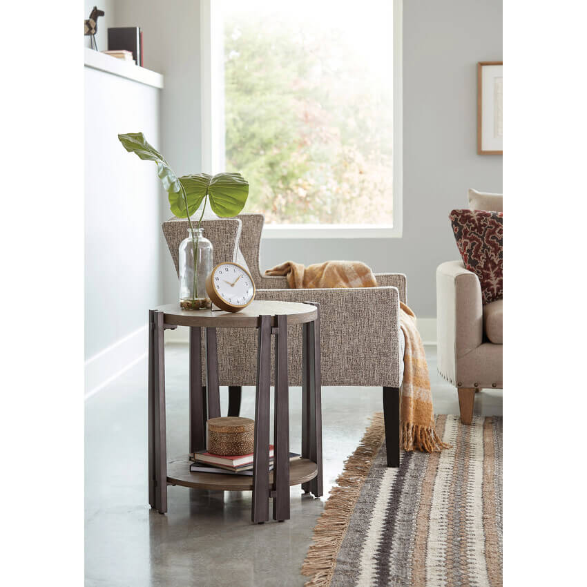 HAMMARY PASADENA-HAMILTON ROUND CHAIRSIDE TABLE 029-918