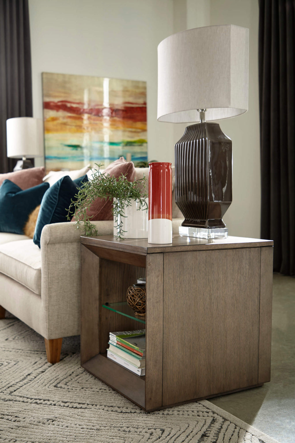HAMMARY PAULSON RECTANGULAR END TABLE 087-915