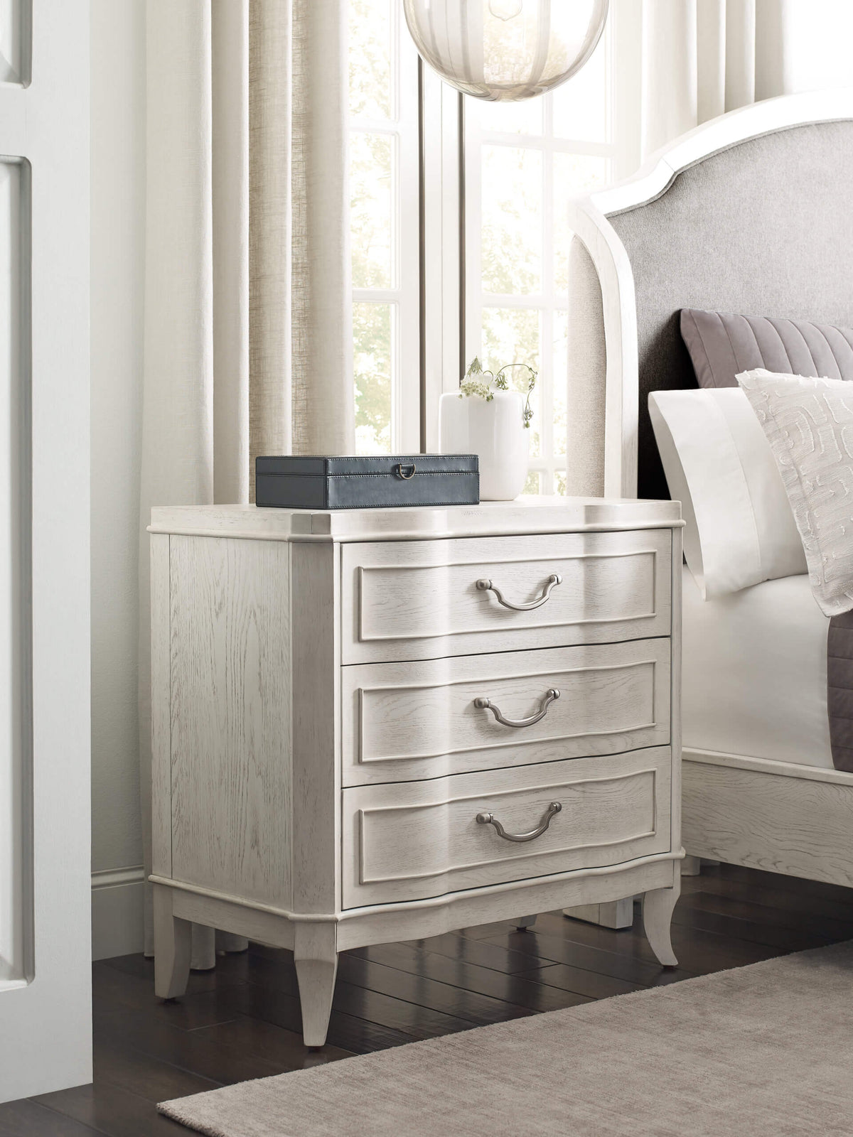 AMERICAN DREW HARMONY ANGELINE BEDSIDE CHEST 266-421