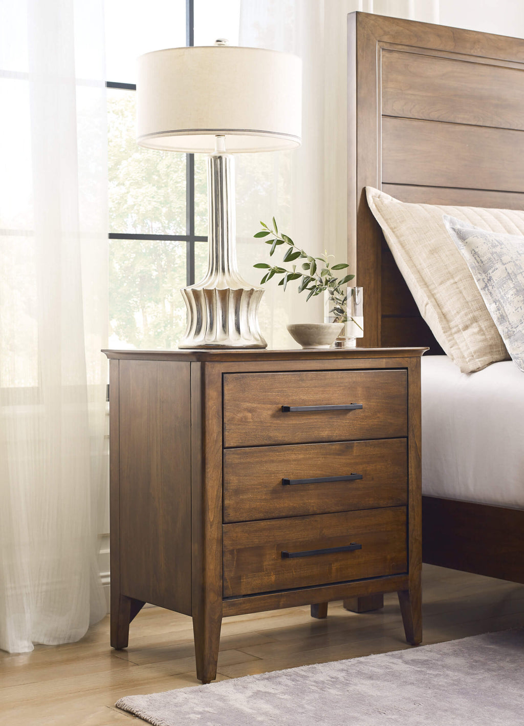 KINCAID ABODE LARSON THREE DRAWER NIGHTSTAND 269-420