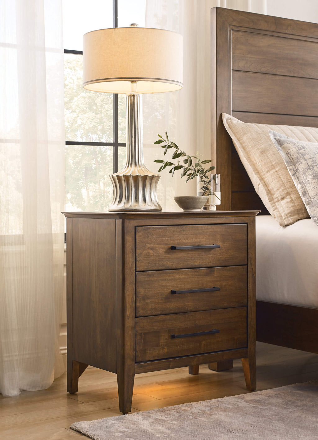 KINCAID ABODE LARSON THREE DRAWER NIGHTSTAND 269-420