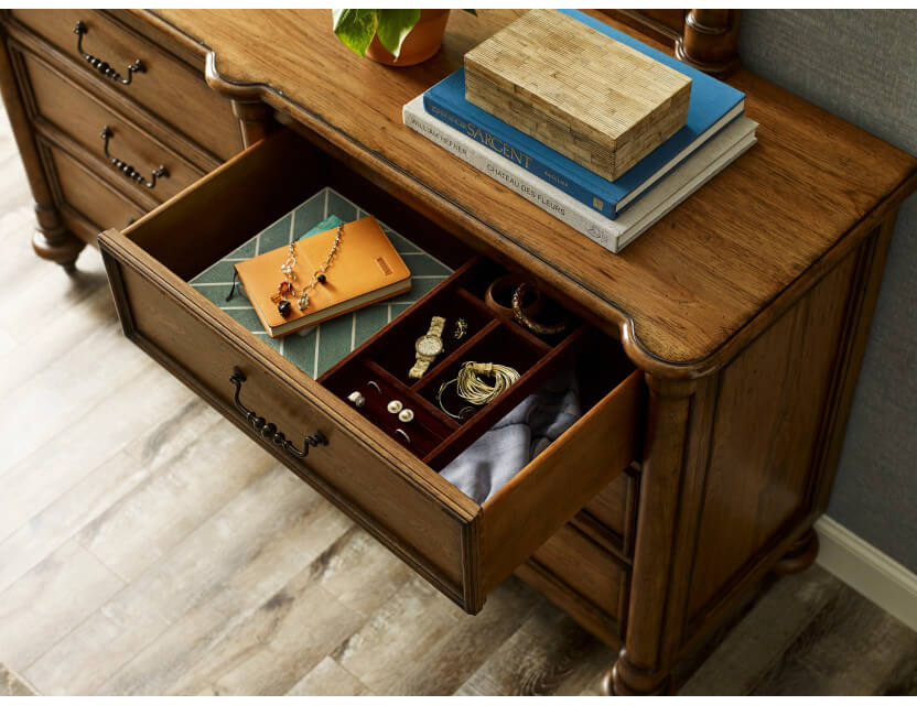 AMERICAN DREW BERKSHIRE MAYVIEW DRESSER 011-130