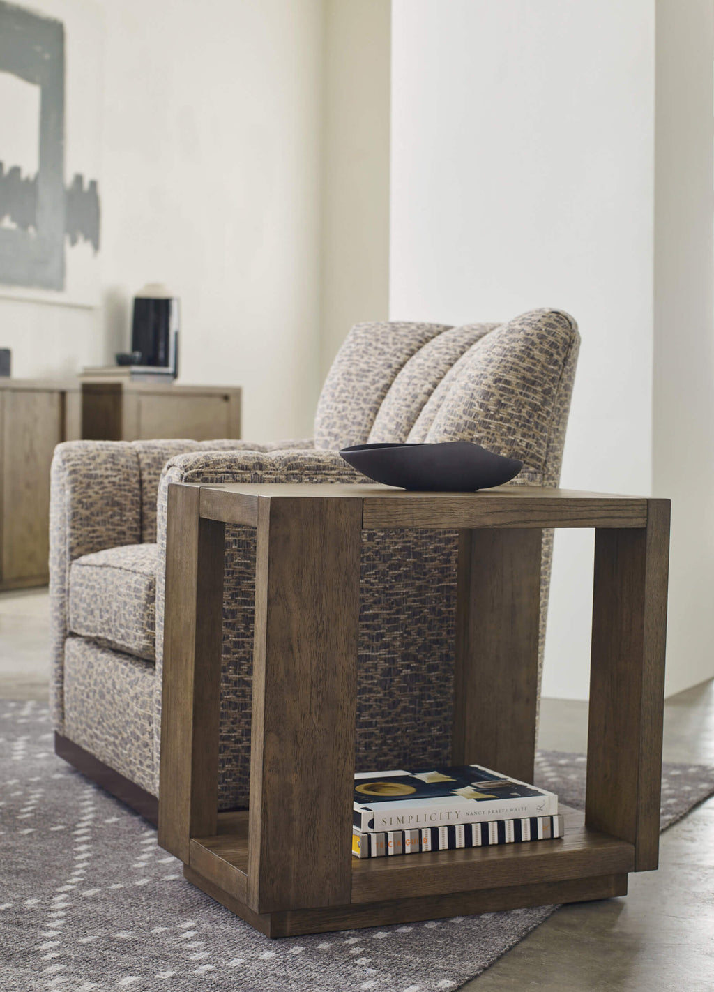 HAMMARY COLSON CHAIRSIDE TABLE 205-918
