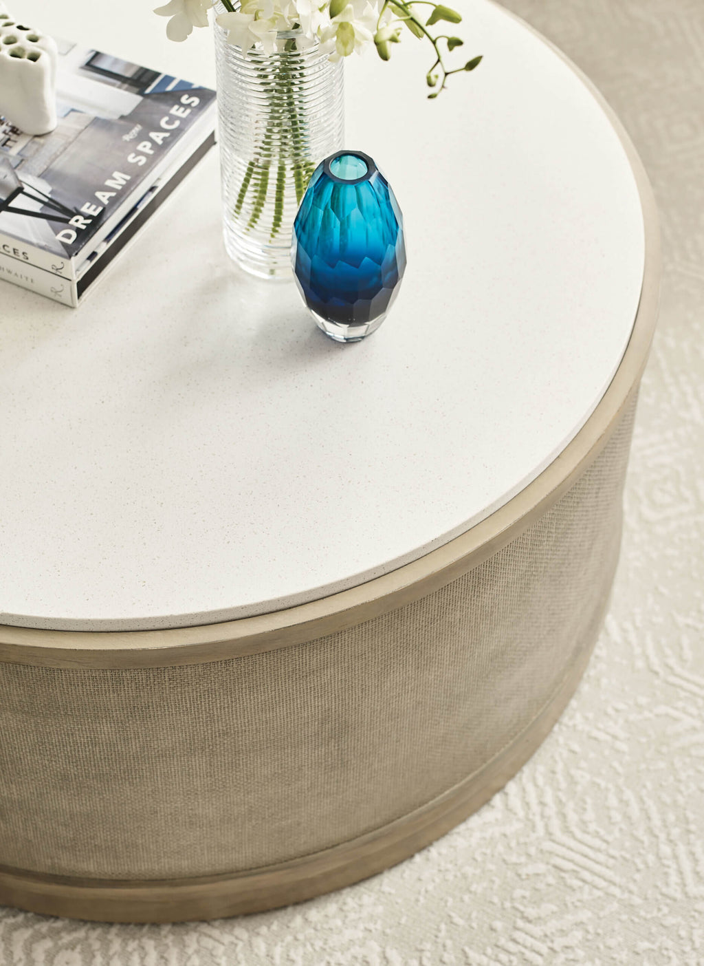 HAMMARY ROUND COFFEE TABLE 090-1144