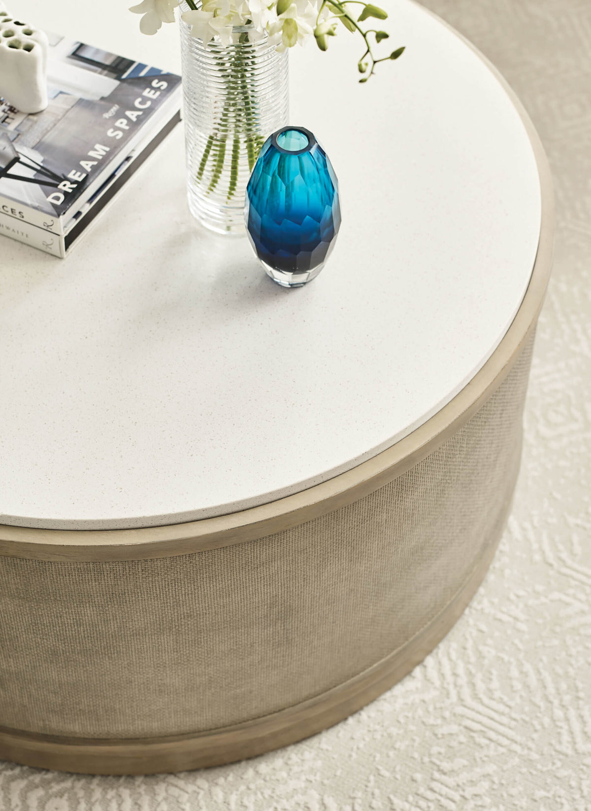 HAMMARY ROUND COFFEE TABLE 090-1144
