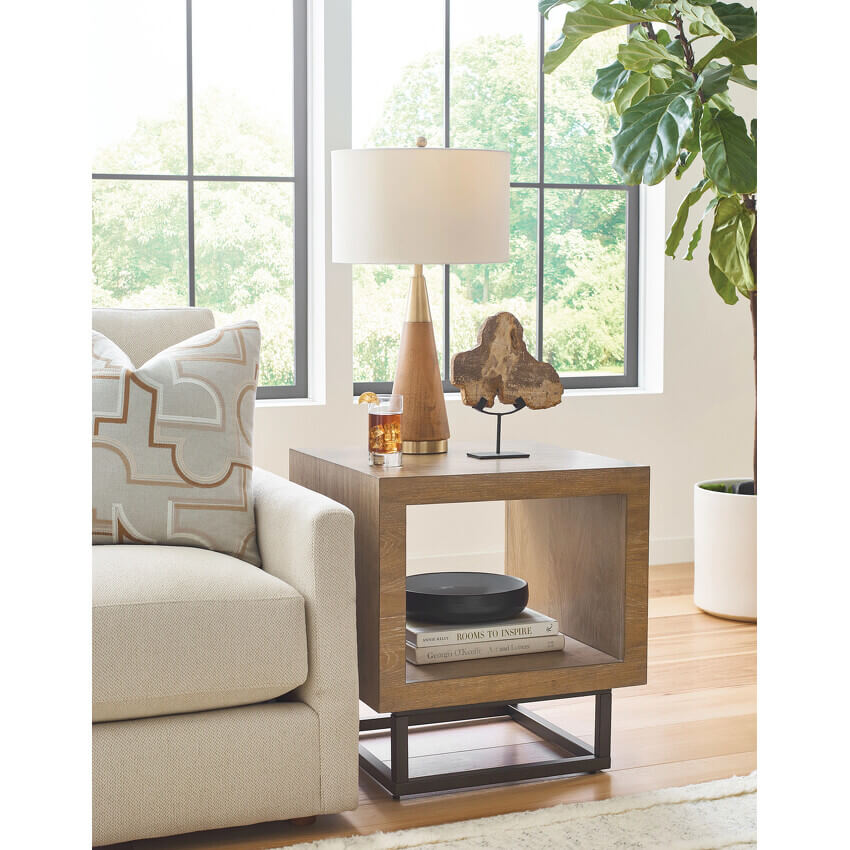 HAMMARY HIDDEN TREASURES END TABLE 090-1156