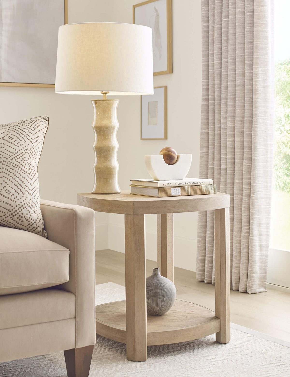HAMMARY HIDDEN TREASURES PARTNER CONCAVE END TABLE 090-1195