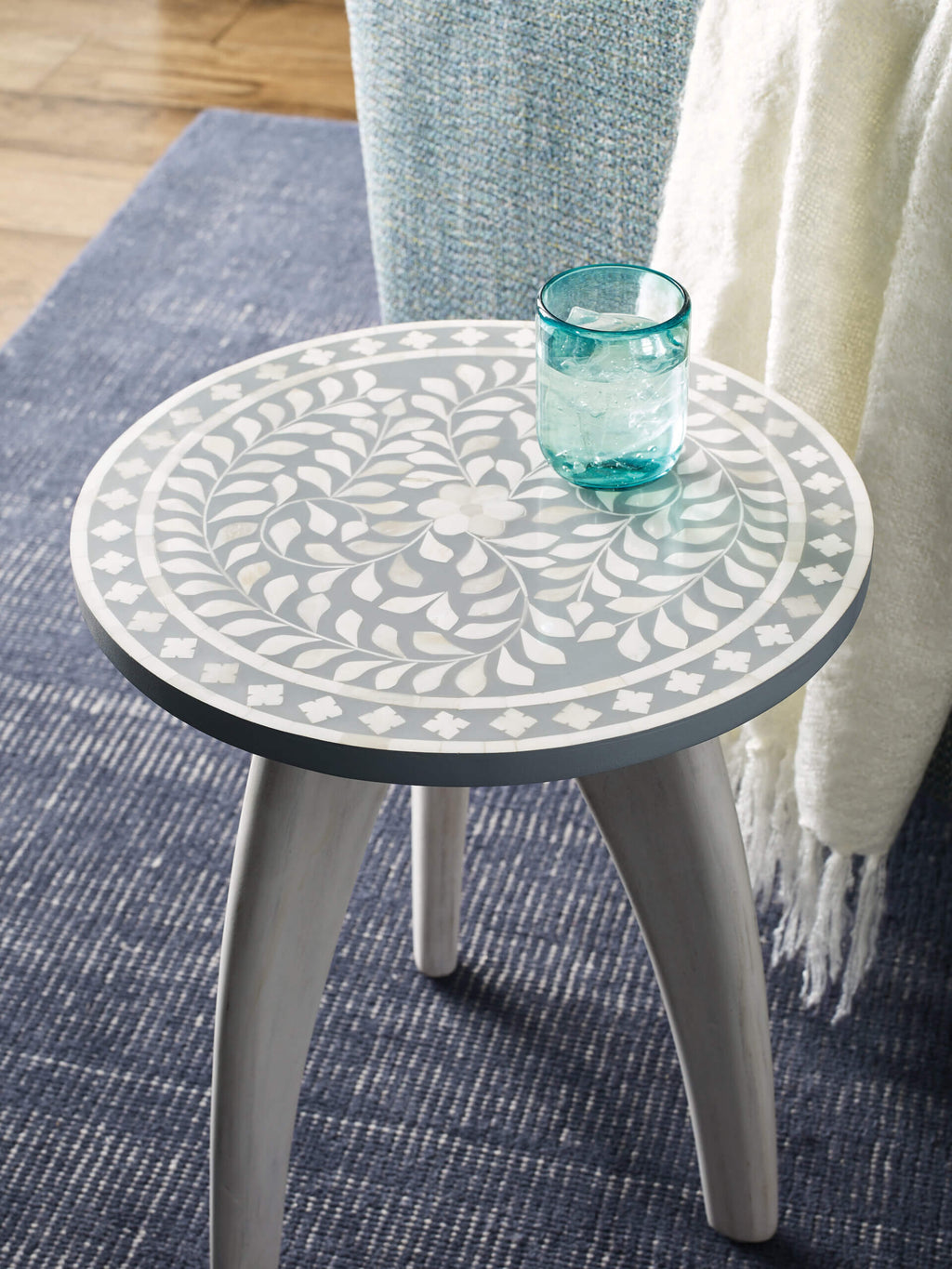 HAMMARY BLOSSOM INLAY ACCENT TABLE 090-1086
