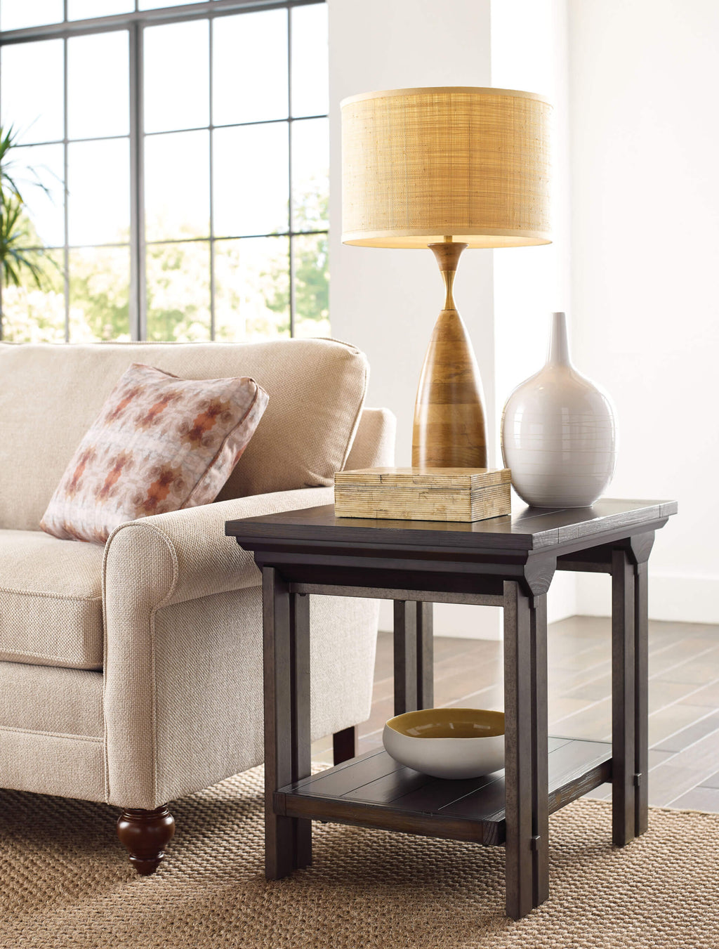HAMMARY KETCHUM-HAMILTON RECTANGULAR END TABLE 174-915