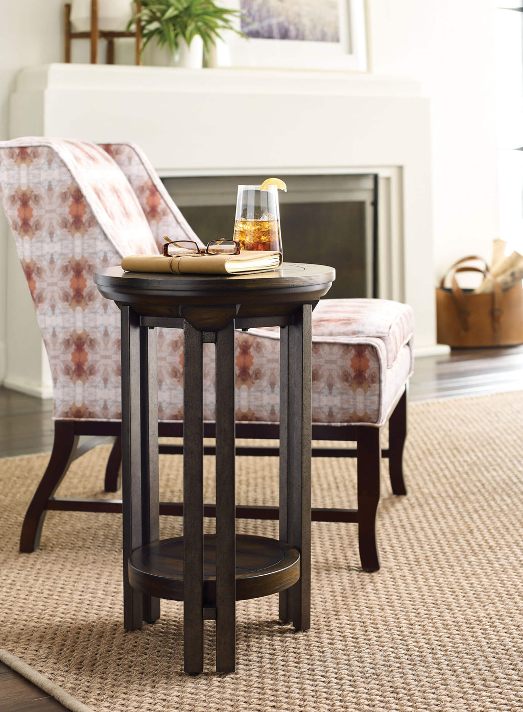 HAMMARY KETCHUM-HAMILTON ROUND CHAIRSIDE TABLE 174-916