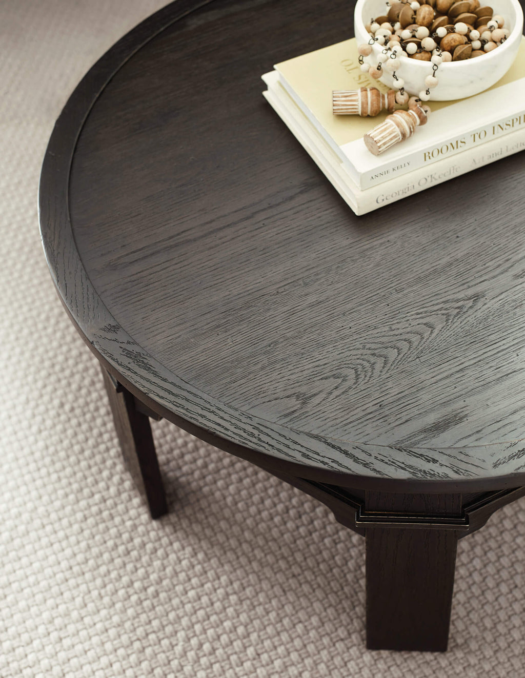 HAMMARY LILLITH ROUND COFFEE TABLE 068-911