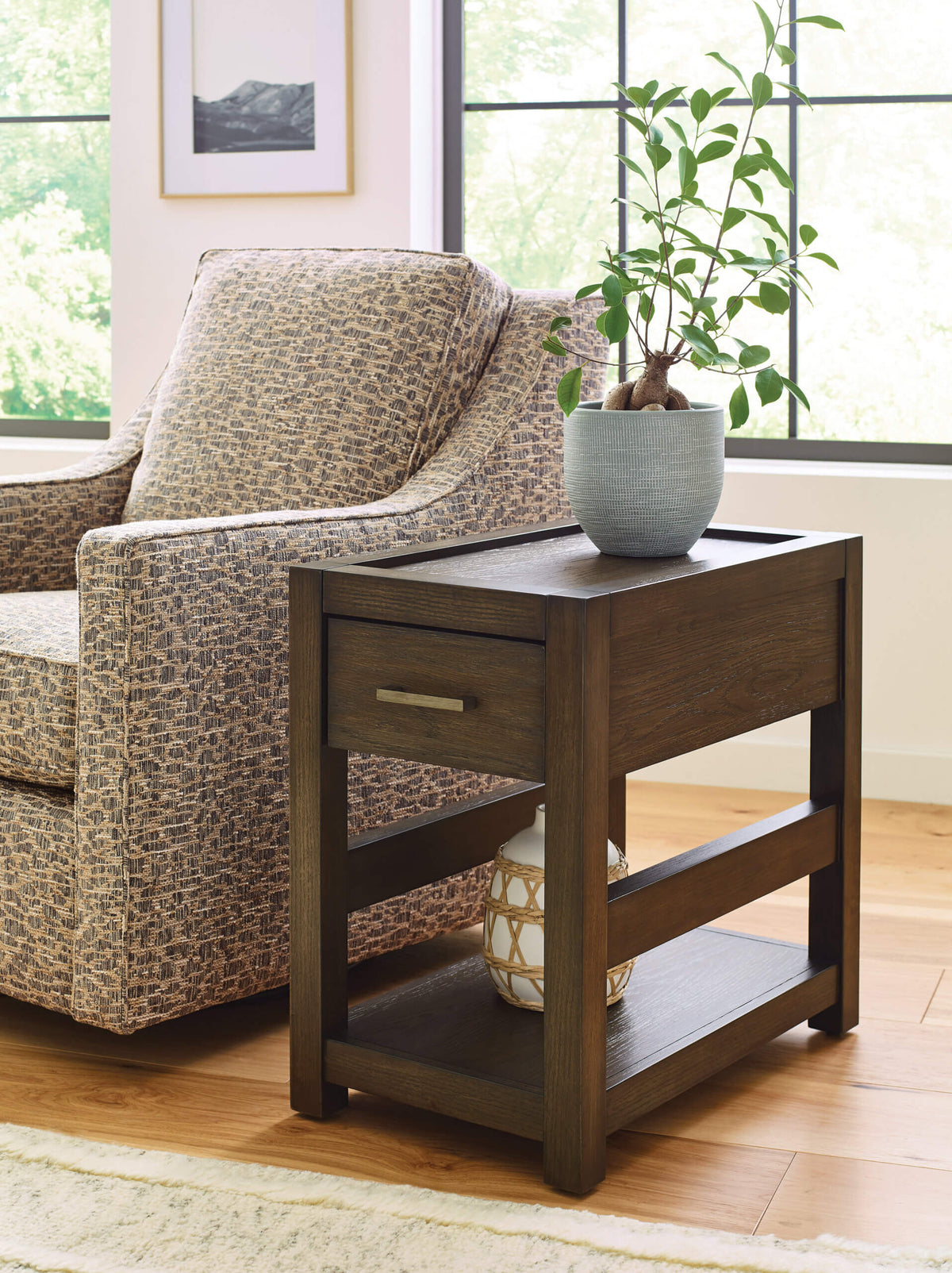 HAMMARY NYLES RECTANGULAR DRAWER CHAIRSIDE TABLE 209-916