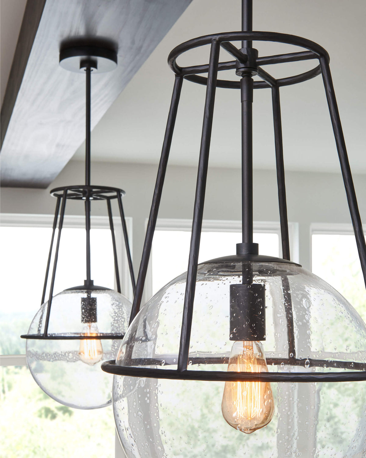GENERATION LIGHTING Atlas Pendant EP1101AI
