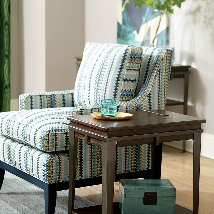 HAMMARY CHARGING CHAIRSIDE 979916