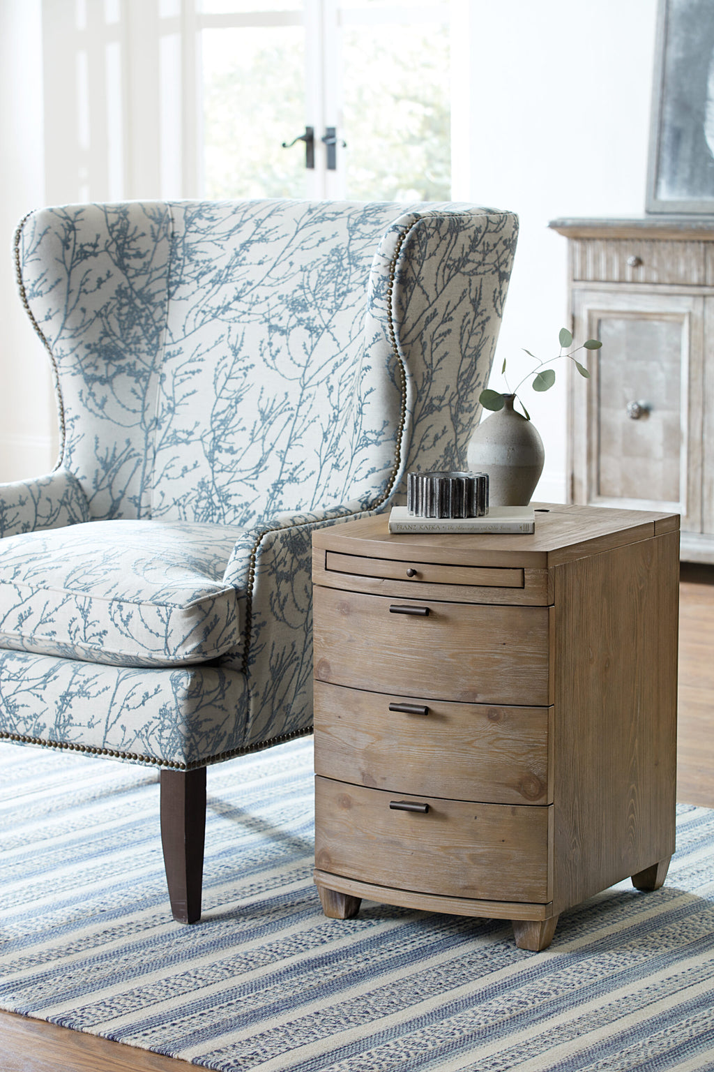 HAMMARY DRIFTWOOD BOWFRONT CHAIRSIDE 200025