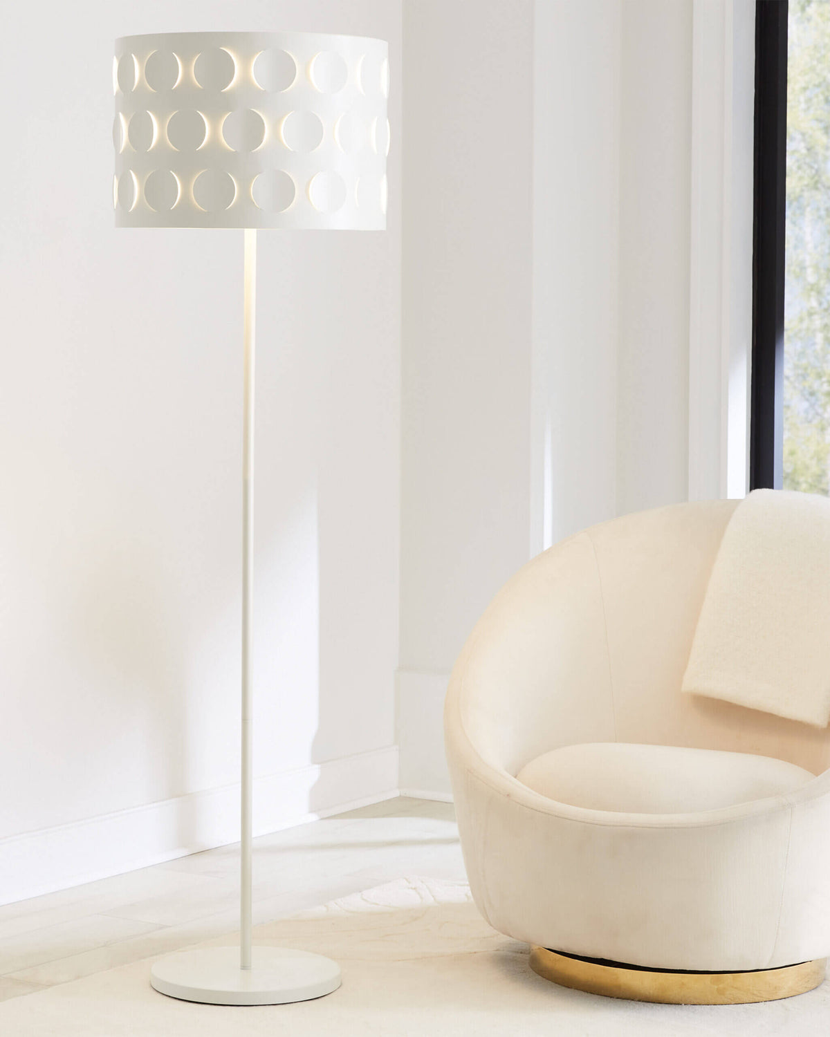 GENERATION LIGHTING Dottie Floor Lamp Matte White KST1011MWT1