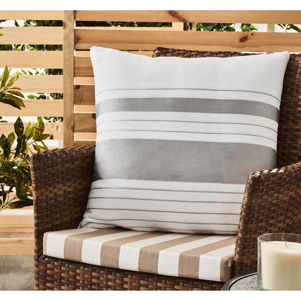 RENWIL STRATHMERE OUTDOOR PILLOW PWFLX1026