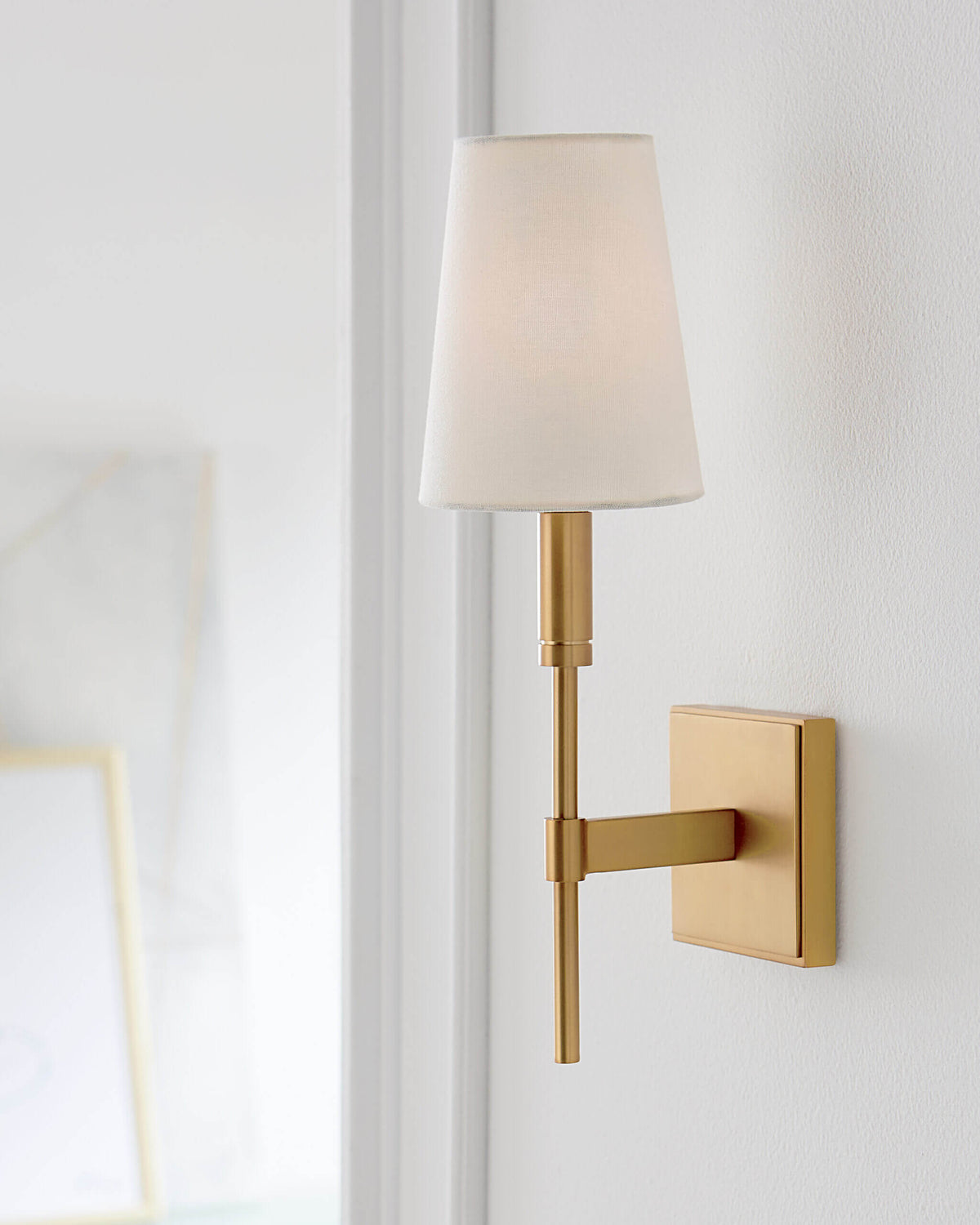 GENERATION LIGHTING Beckham Classic Sconce TW1031BBS