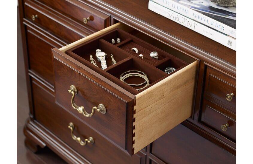 KINCAID HADLEIGH BUREAU 607-131