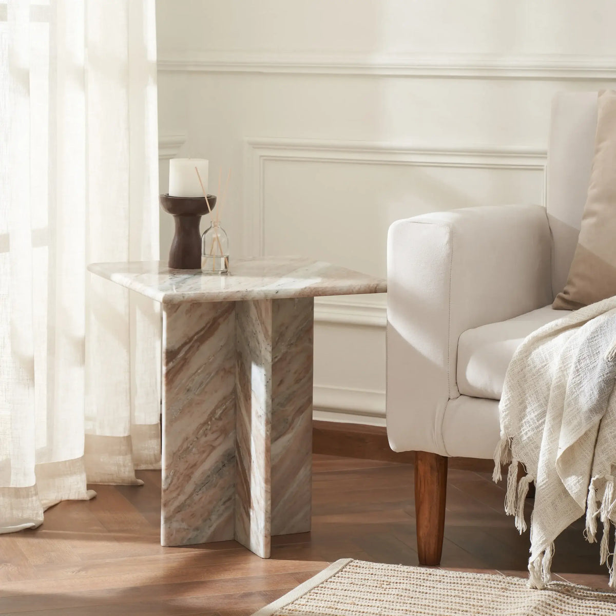 RENWIL GRAYSON ACCENT TABLE  TA515