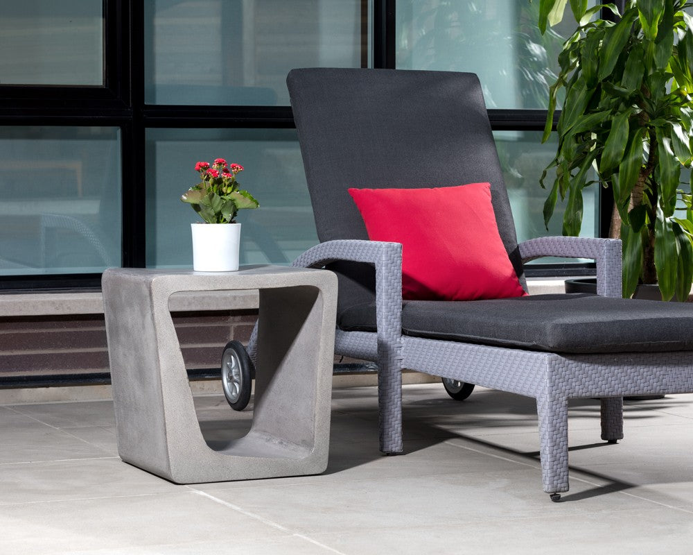 SUNPAN   101590  DARWIN END TABLE