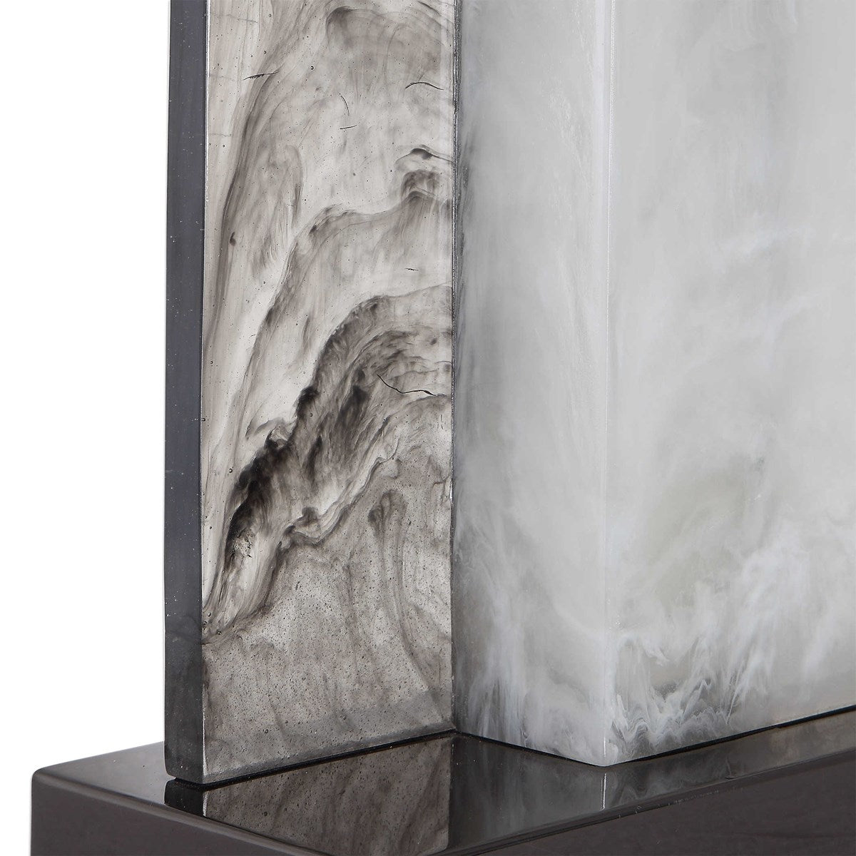 UTTERMOST  26215-1  VANDA TABLE LAMP