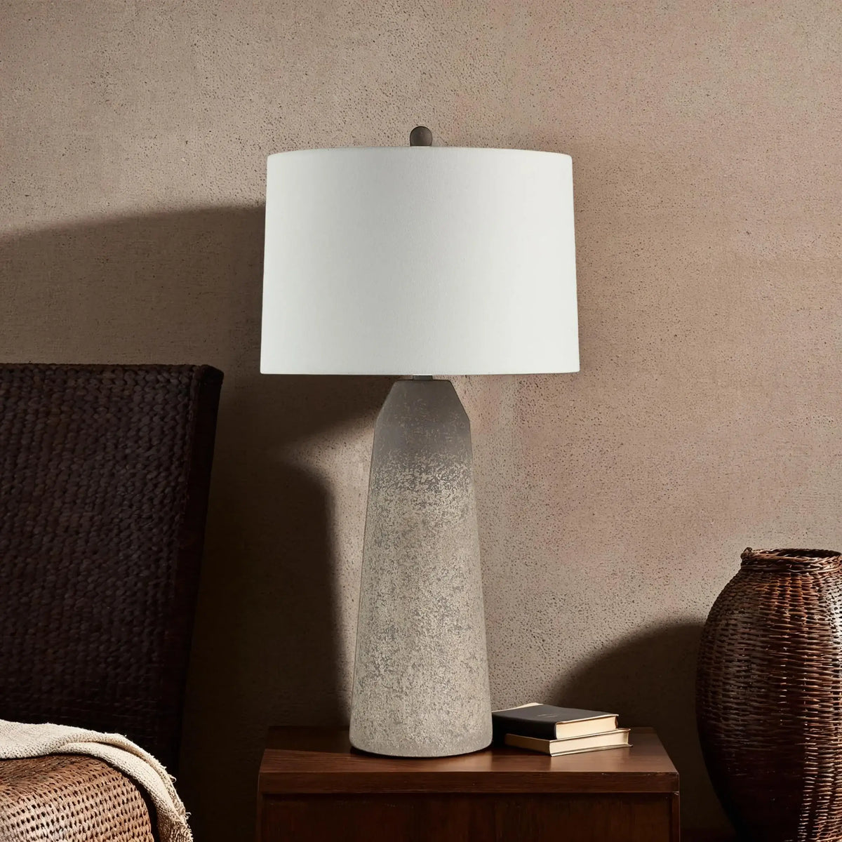 RENWIL LIMON TABLE LAMP LPT1332